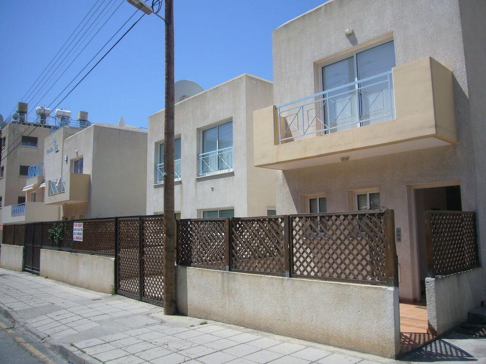 Ferienwohnung Blue Oasis Gardens Limassol Exterior foto