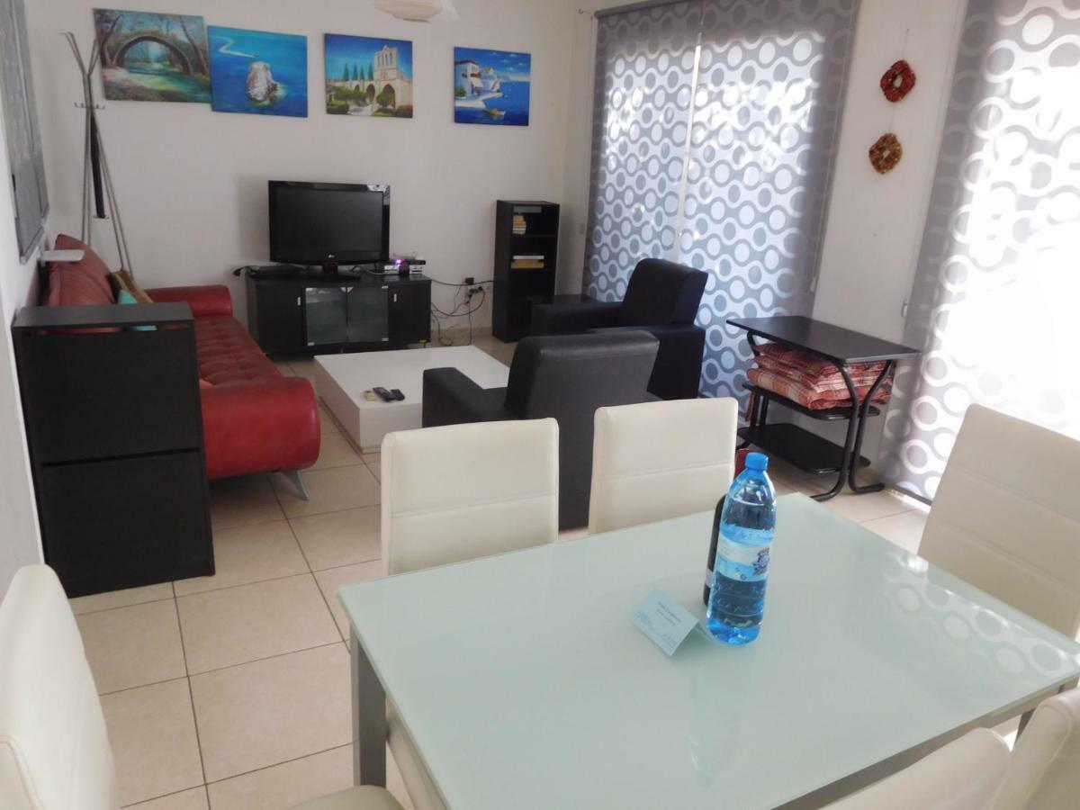 Ferienwohnung Blue Oasis Gardens Limassol Exterior foto