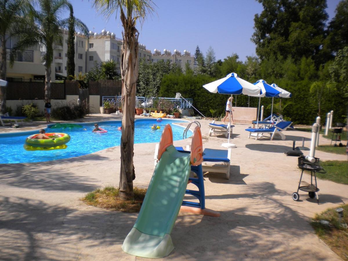 Ferienwohnung Blue Oasis Gardens Limassol Exterior foto